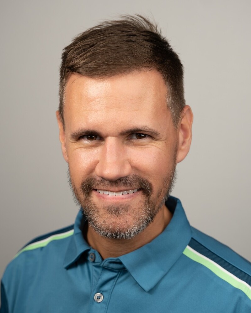 Justin Bradley headshot