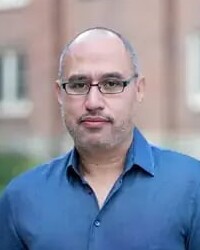 Esteban Hernandez-Vargas headshot