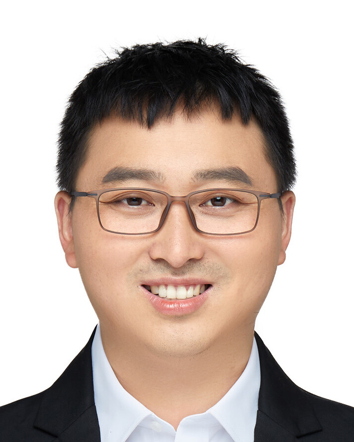 Yulong Huang headshot