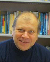 Sergey Dashkovskiy headshot