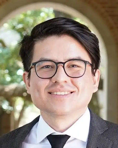 César A. Uribe headshot