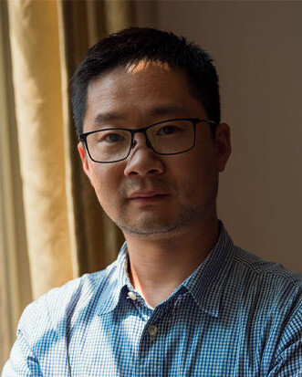 Jun Yang headshot